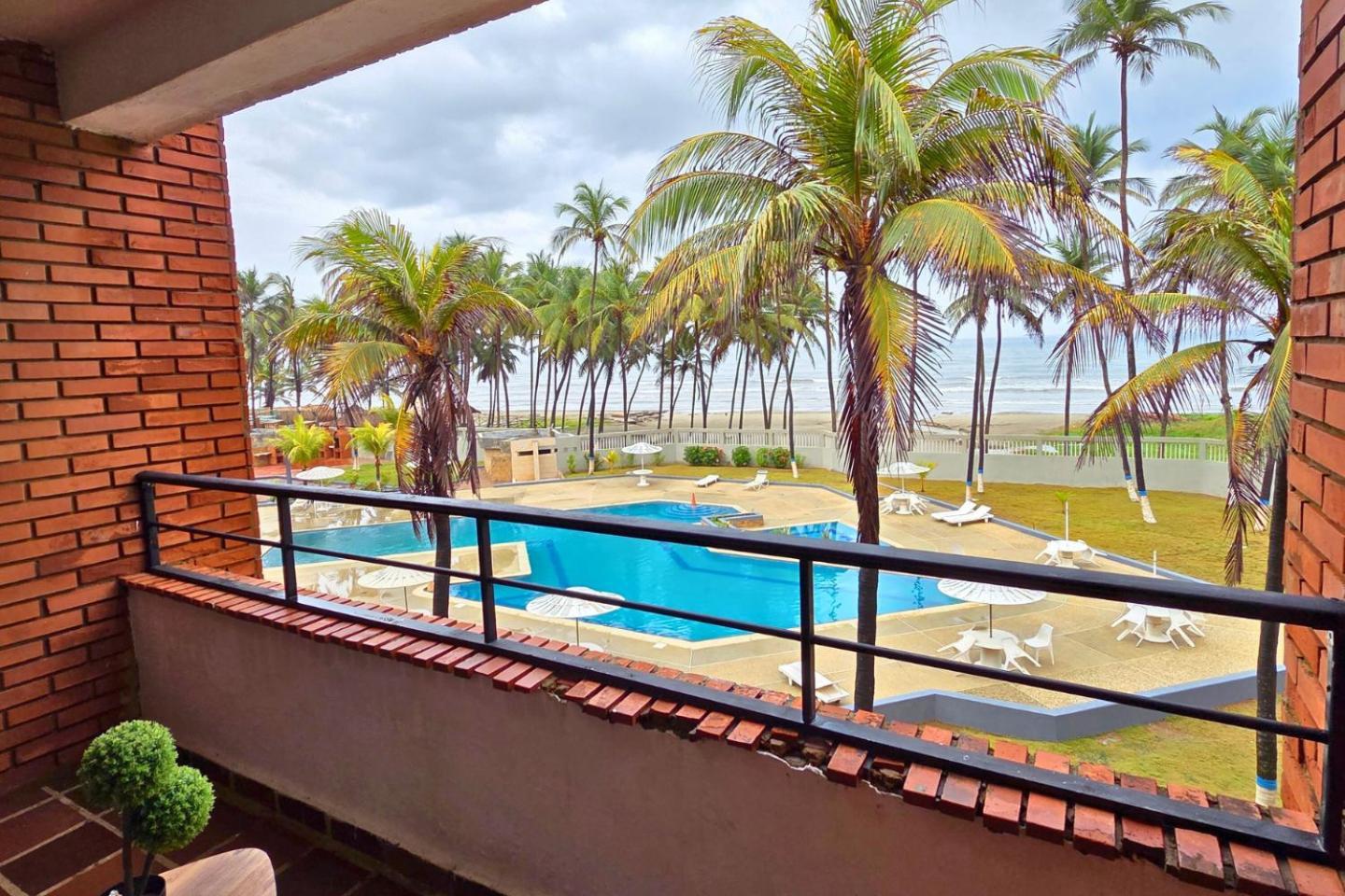 Tucacas, Frente Al Mar, Balcon, Piscina Y Playa Privada Apartment Exterior photo