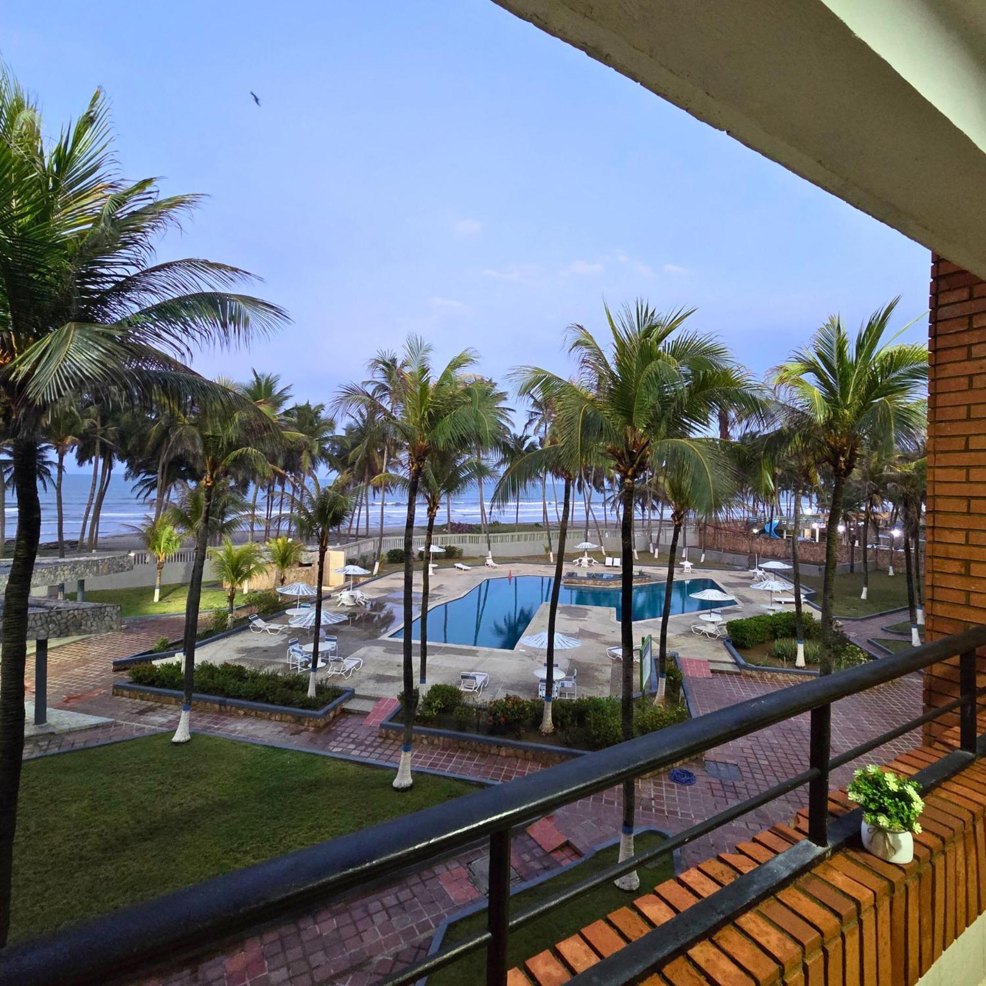 Tucacas, Frente Al Mar, Balcon, Piscina Y Playa Privada Apartment Exterior photo
